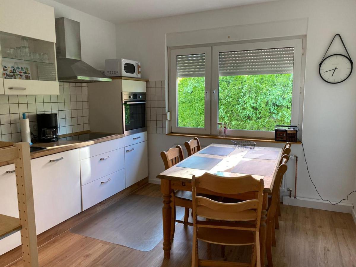 Ferienhaus Sieglinde Mit Deichblick Emden Exteriör bild