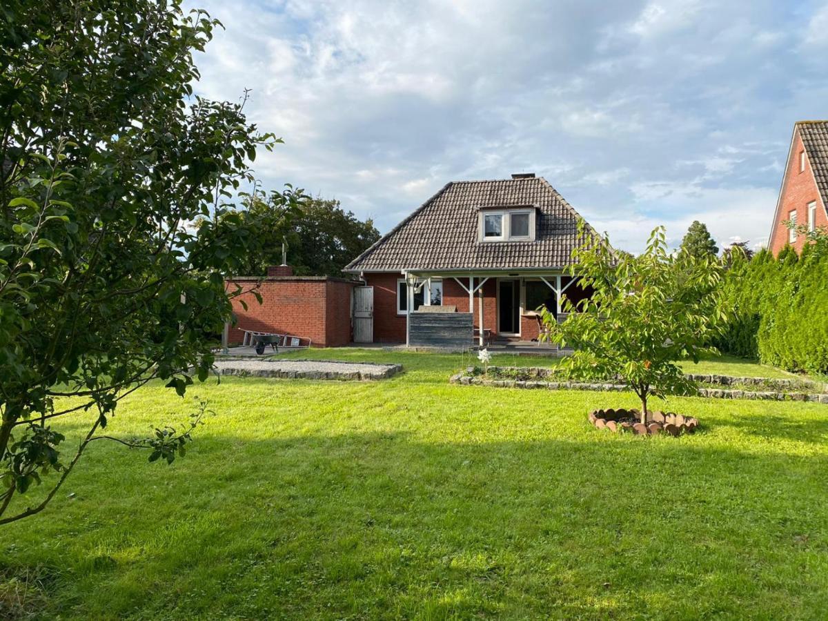 Ferienhaus Sieglinde Mit Deichblick Emden Exteriör bild