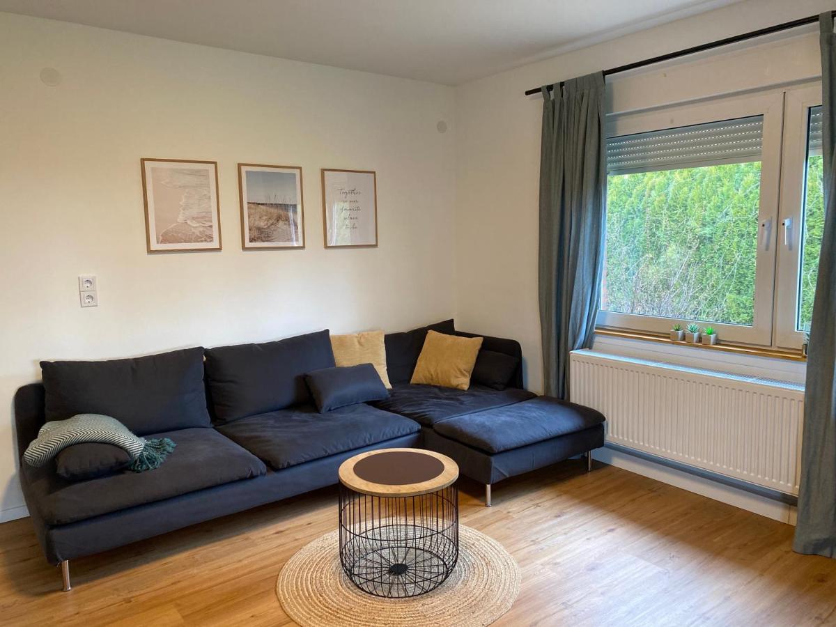 Ferienhaus Sieglinde Mit Deichblick Emden Exteriör bild